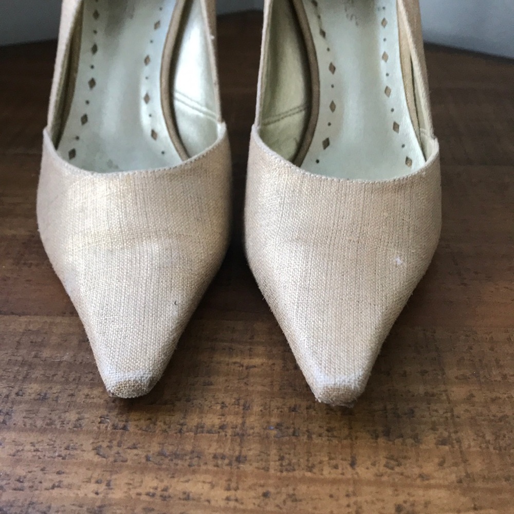 Gold heels - Picture 3 of 5